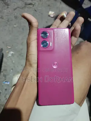 মোটোরোলা এজ ৫০ ফিউশন ১২৮ জিবি গোলাপি