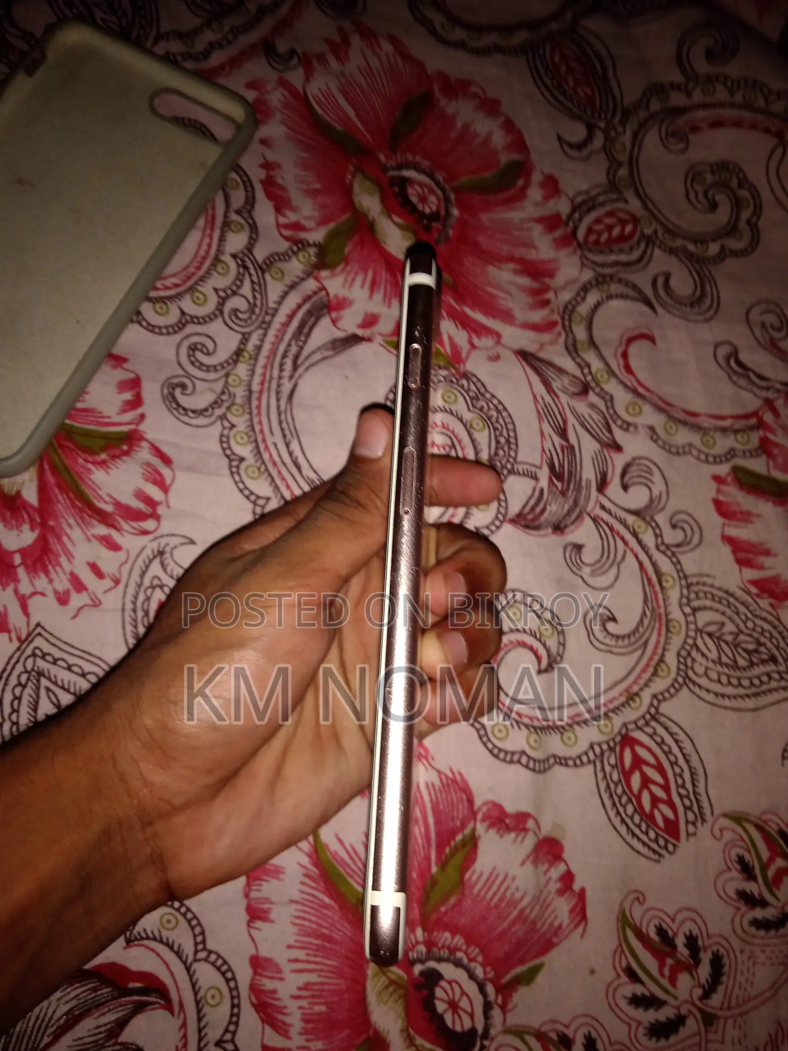 অ্যাপল আইফোন ৭ প্লাস ১২৮ জিবি গোল্ড