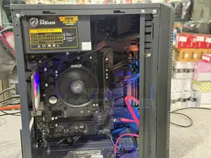 Desktop Computer 8GB AMD Ryzen 7 SSD 256GB
