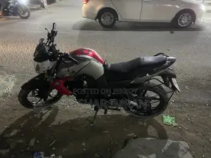 ইয়ামাহা এফজেড ২০১৬ সিলভার