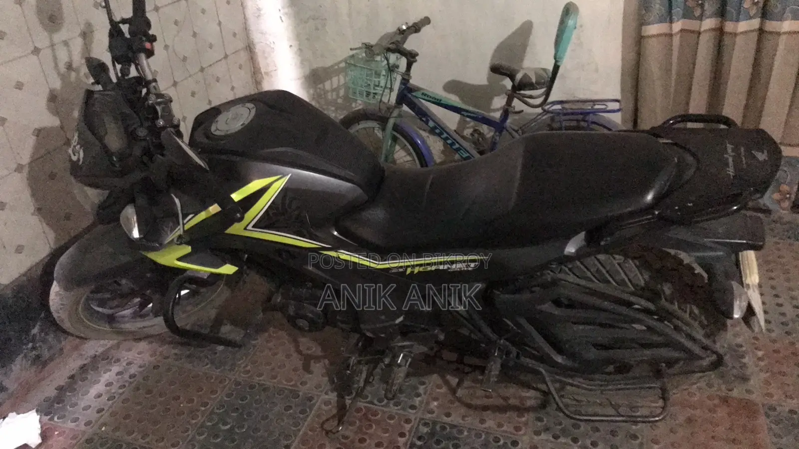 নতুন হোন্ডা হর্নেট ২০১৮ গ্রে