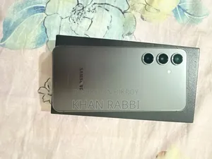 স্যামসাং গ্যালাক্সি এস২৪ ১২৮ জিবি ব্ল্যাক
