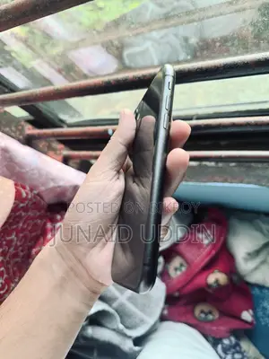 Apple iPhone 11 64 GB Black