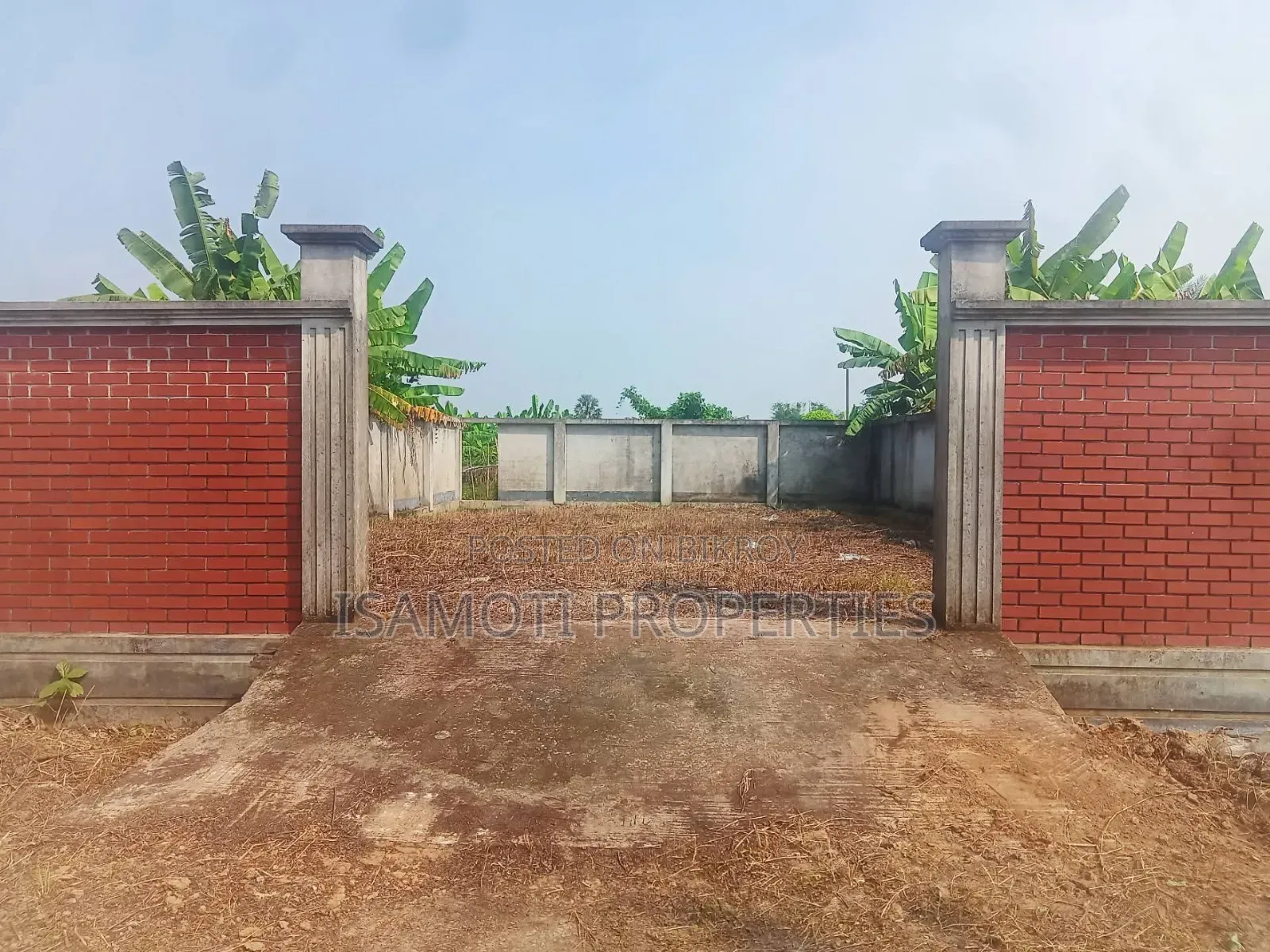 বাউন্ডারি করা ৩ কাঠা প্লট বিক্রয় ১০০ ফিট রাস্তার খুব নিকটে