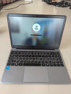 Laptop Chuwi HeroBook Pro 8GB Intel Celeron SSD 256GB