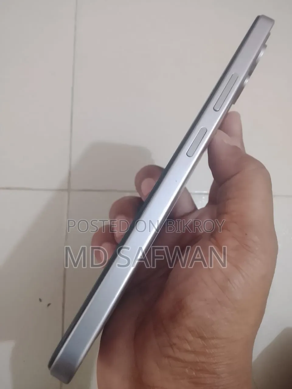 Itel A200+ 64 GB Silver