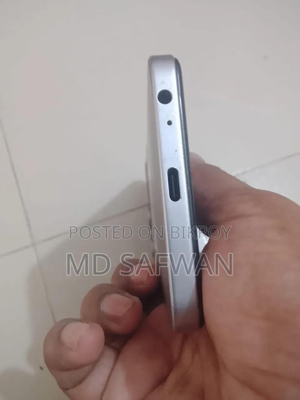 Itel A200+ 64 GB Silver