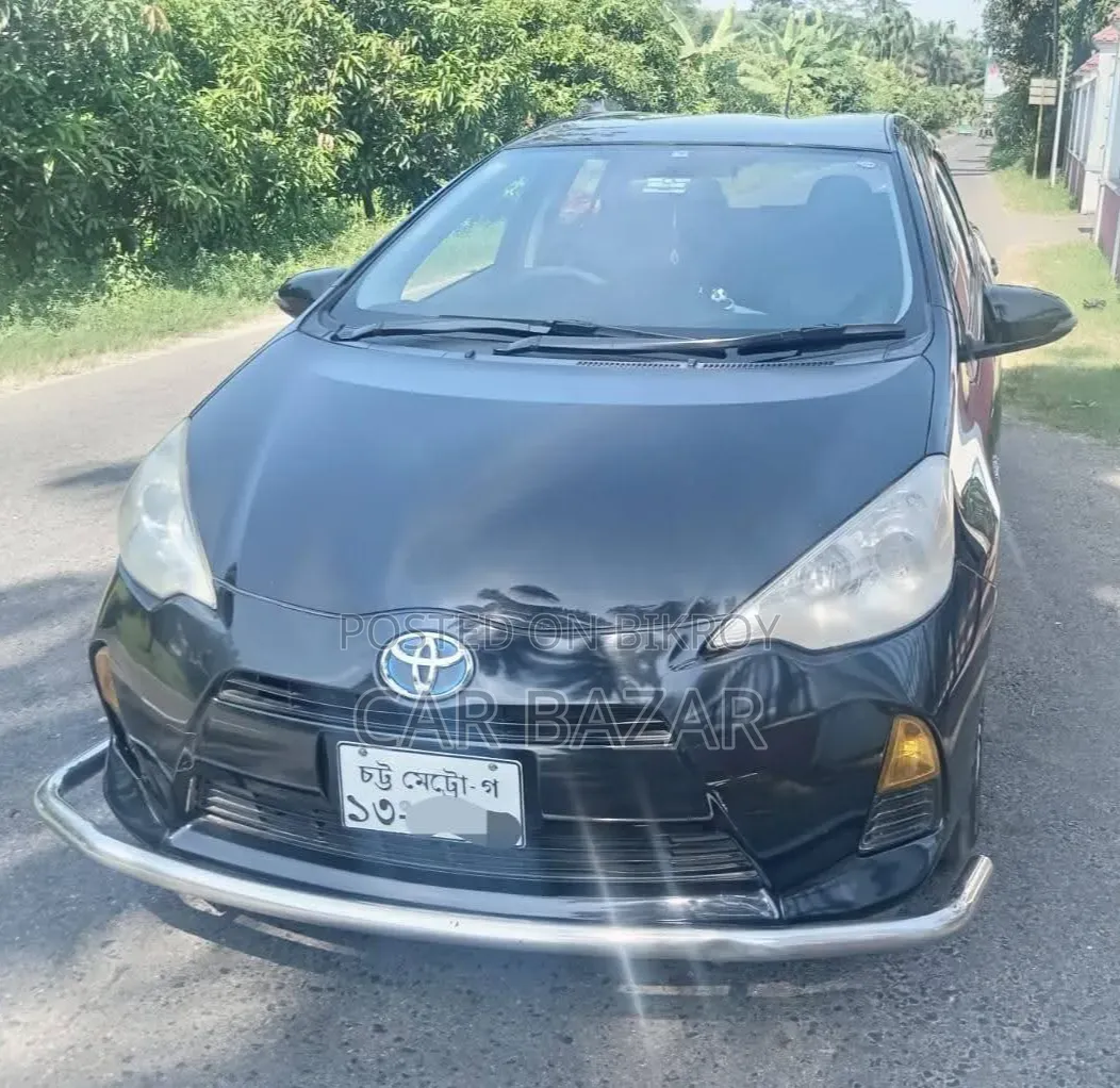 Toyota Aqua 2013 Black