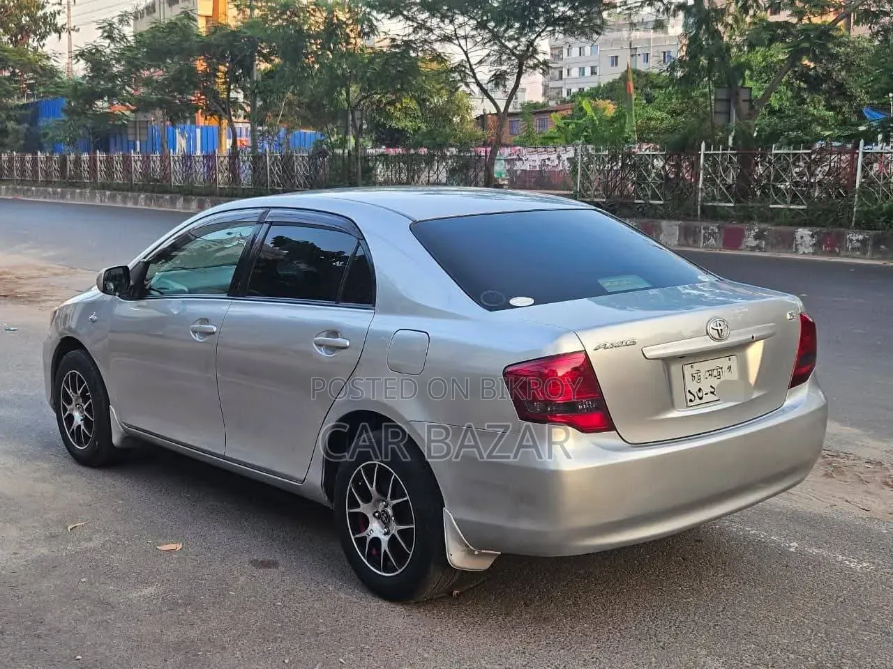 Toyota Axio 1.5 X Two-Wheel Drive 2010 Silver