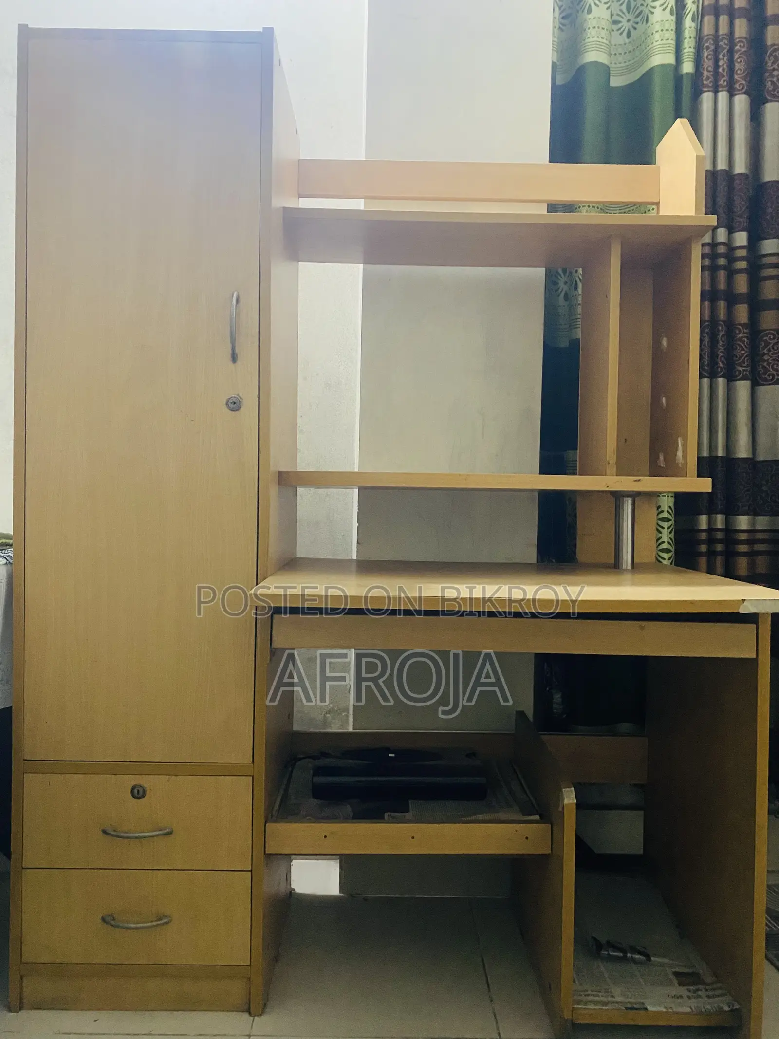 Reading Table / Study Table
