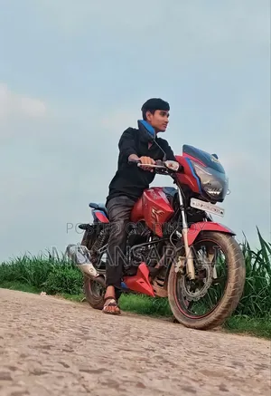 TVS Apache RTR 160 2V 2017 Red