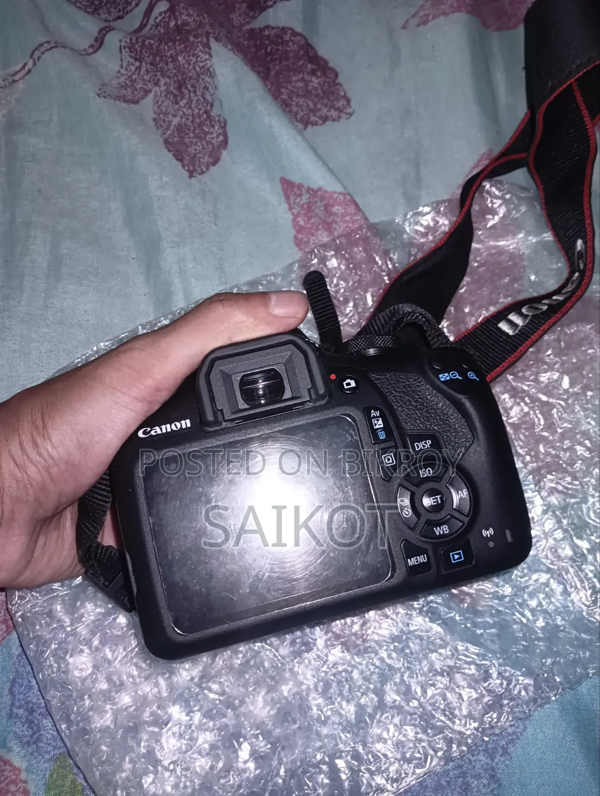 Canon EOS 2000D DSLR Camera With 18-55mm IS II Lens (Full Box)