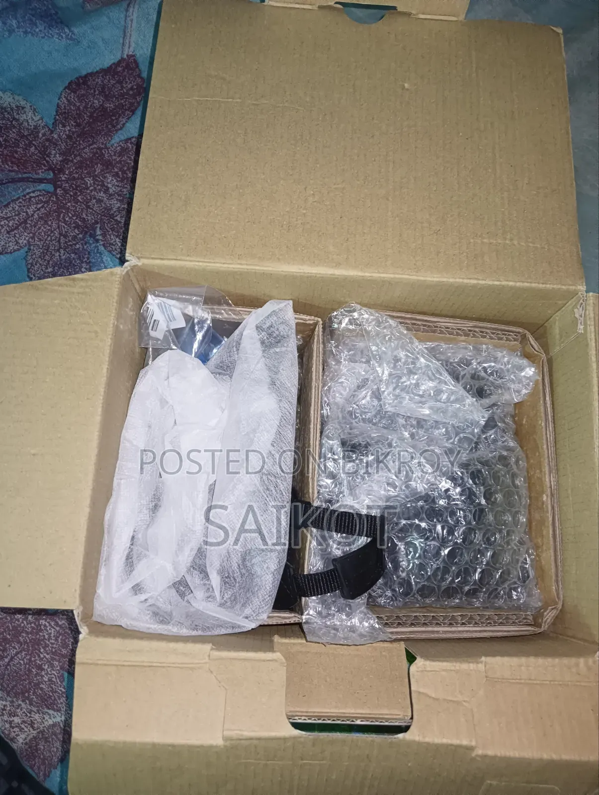 Canon EOS 2000D DSLR Camera With 18-55mm IS II Lens (Full Box)