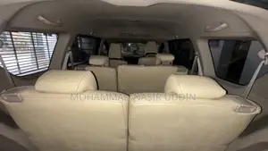 সুজুকি এর্টিগা ২০১৯ লাল