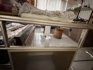 Dressing Table With Big Show Case