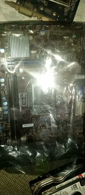 2xH61m মাদারবোর্ড 8GB Ddr3 র‍্যাম AMD Hd6670 Nvidia Gt1030 I5 2400s