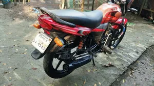 বাজাজ প্লাটিনা ১০০ ২০১৬ রেড