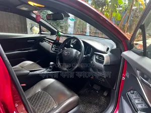 টয়োটা সি-এইচআর ২০১৭ মেরুন