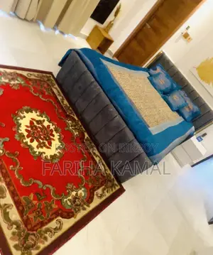 খাট ৫/৭ ফুট সম্পূর্ণ ফ্রেশ। বড় সাইজ প্রয়োজন। তাই বিক্রি করব