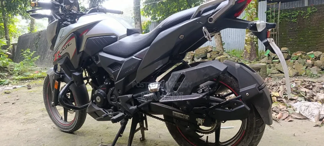 Honda X-Blade 160 2024 Gray