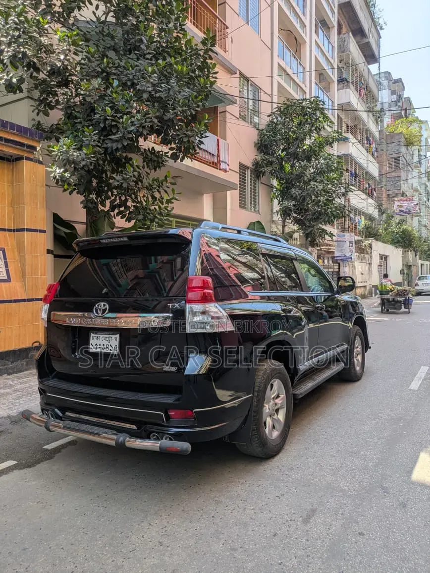 Toyota Land Cruiser Prado 2011 Black