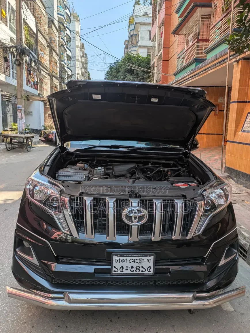 Toyota Land Cruiser Prado 2011 Black