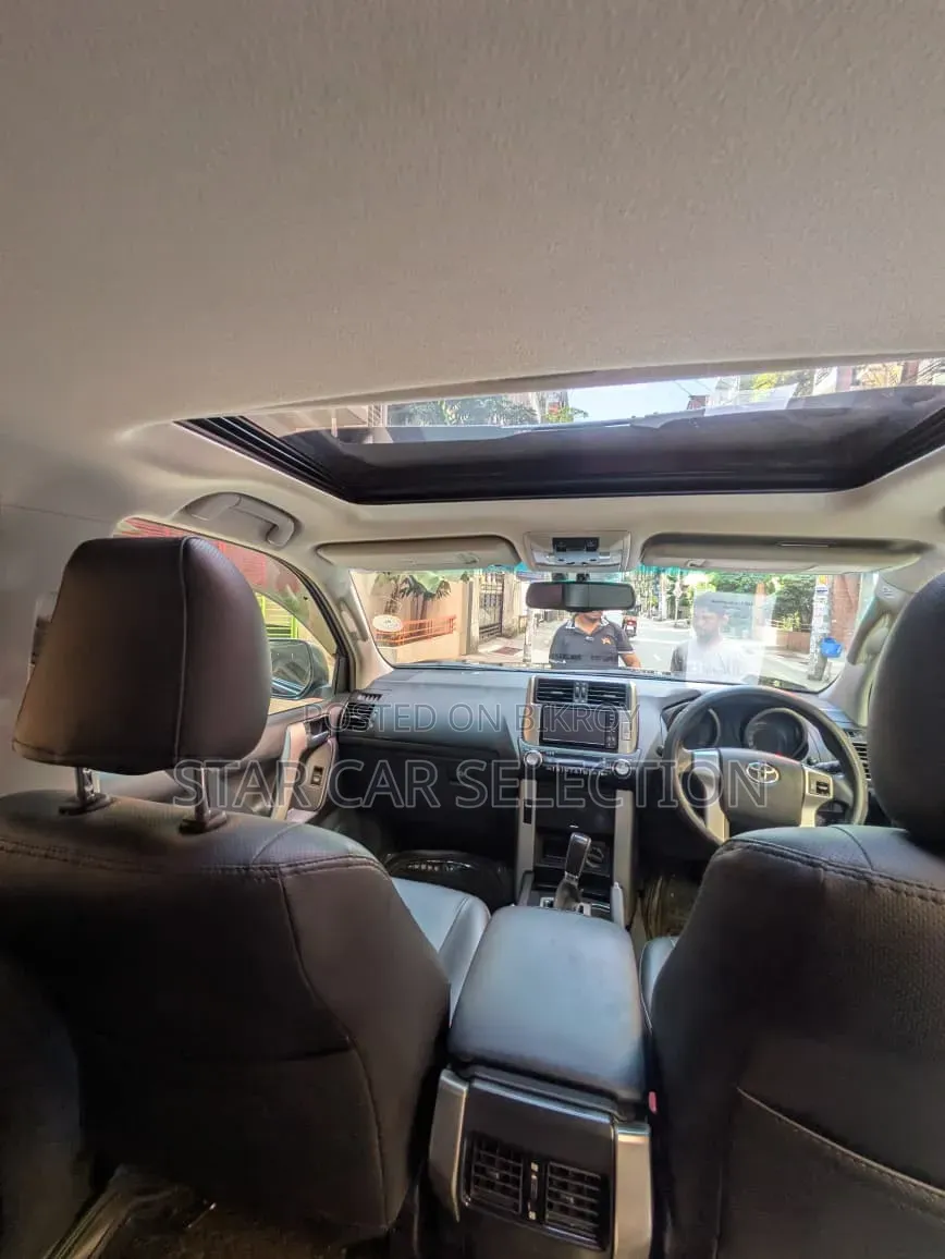 Toyota Land Cruiser Prado 2011 Black