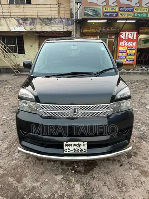 Toyota Noah 2002 Black