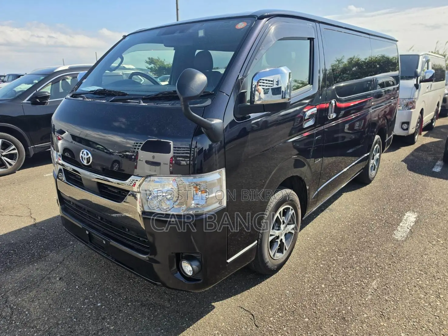 Toyota HiAce 2021 Black