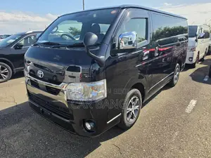 Toyota HiAce 2021 Black