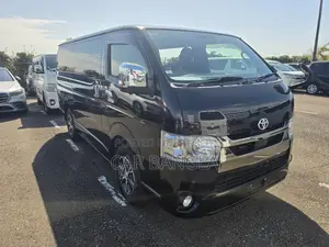 Toyota HiAce 2021 Black