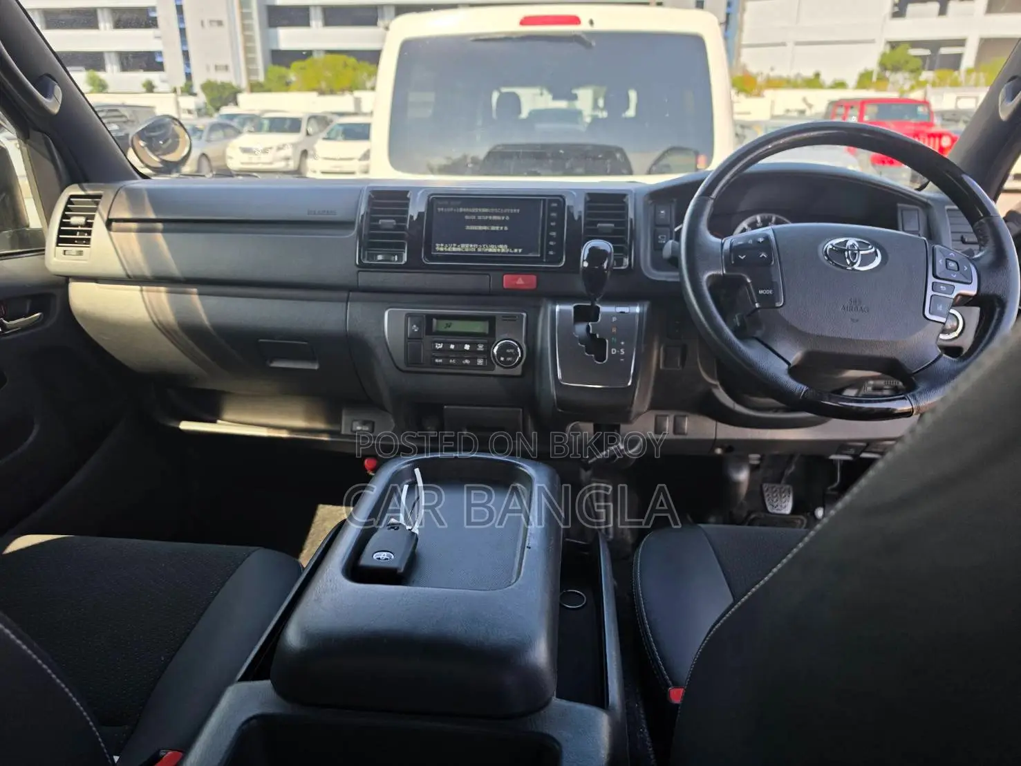 Toyota HiAce 2021 Black