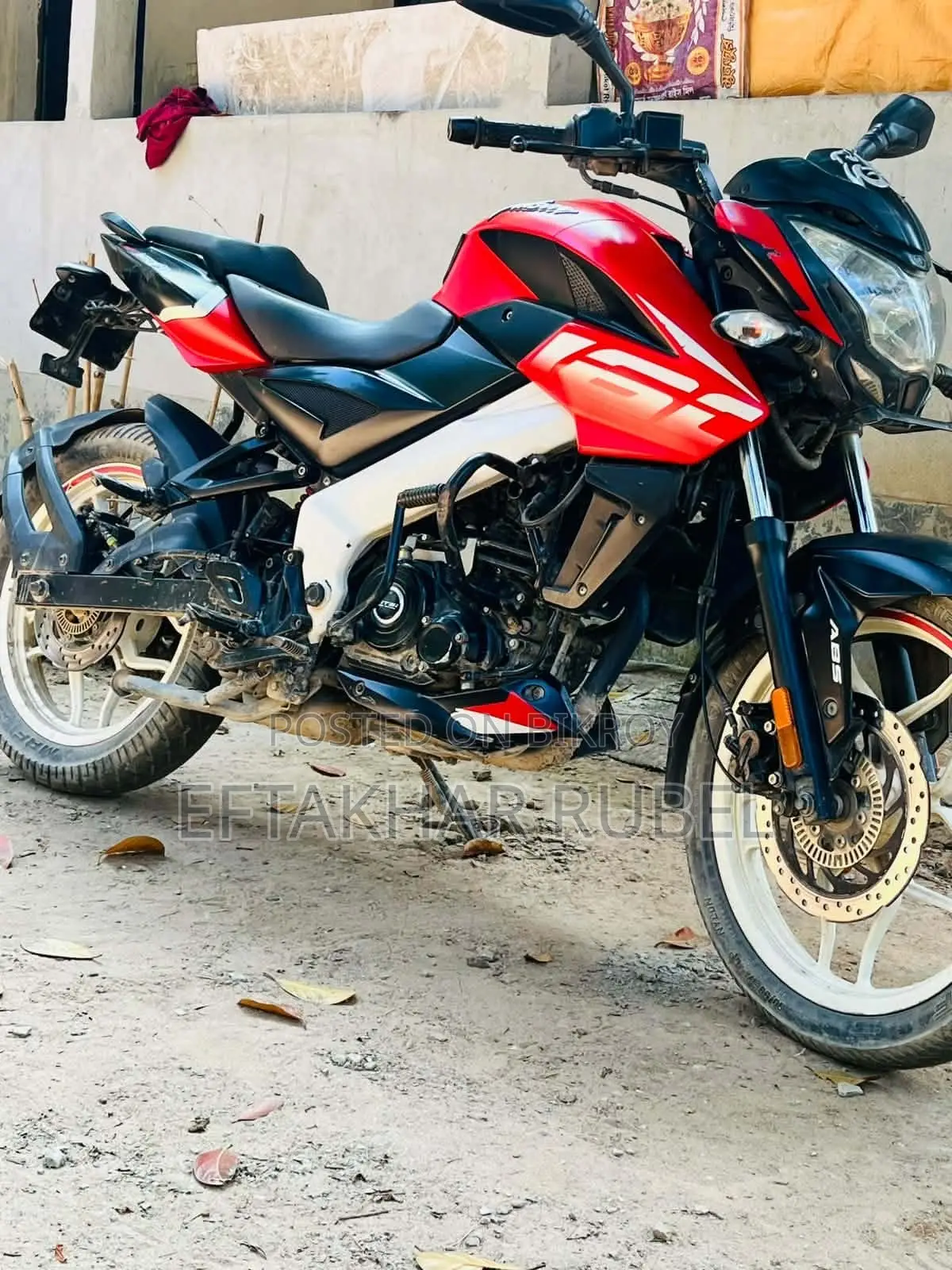 Bajaj Pulsar NS 160 2021 Red