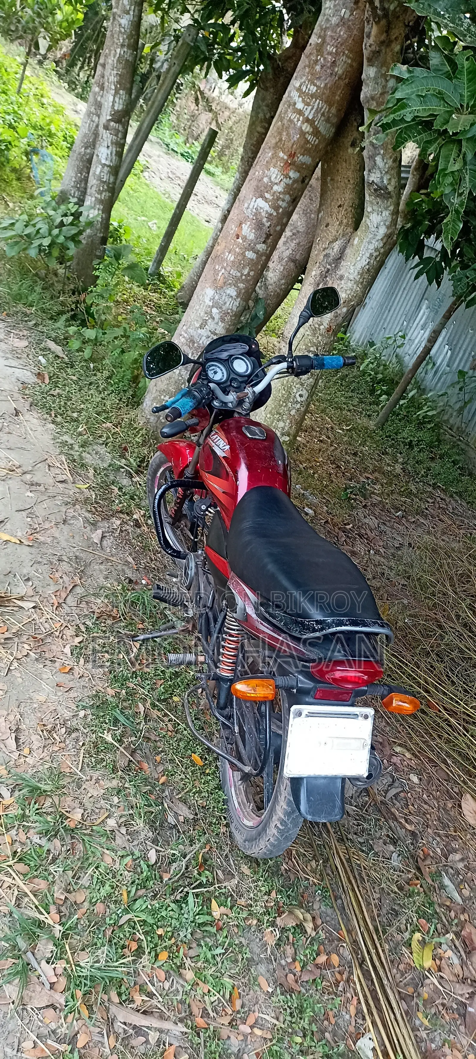 Bajaj Platina 100 2015