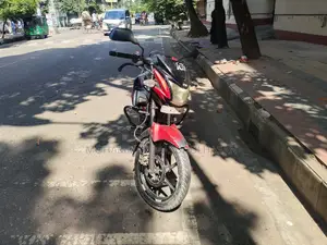 টিভিএস স্ট্রাইকার ১২৫ ২০১৮ লাল