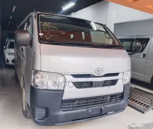 Toyota HiAce 2021 Silver