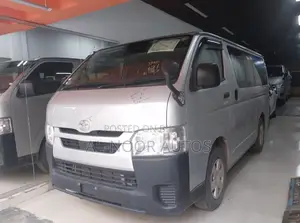 Toyota HiAce 2021 Silver