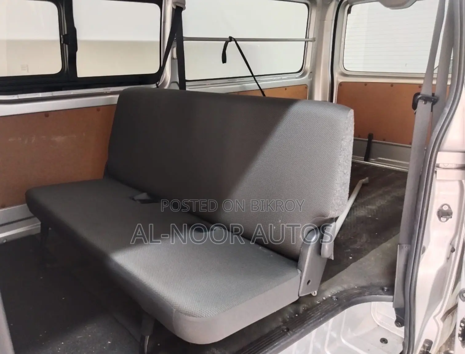 Toyota HiAce 2021 Silver