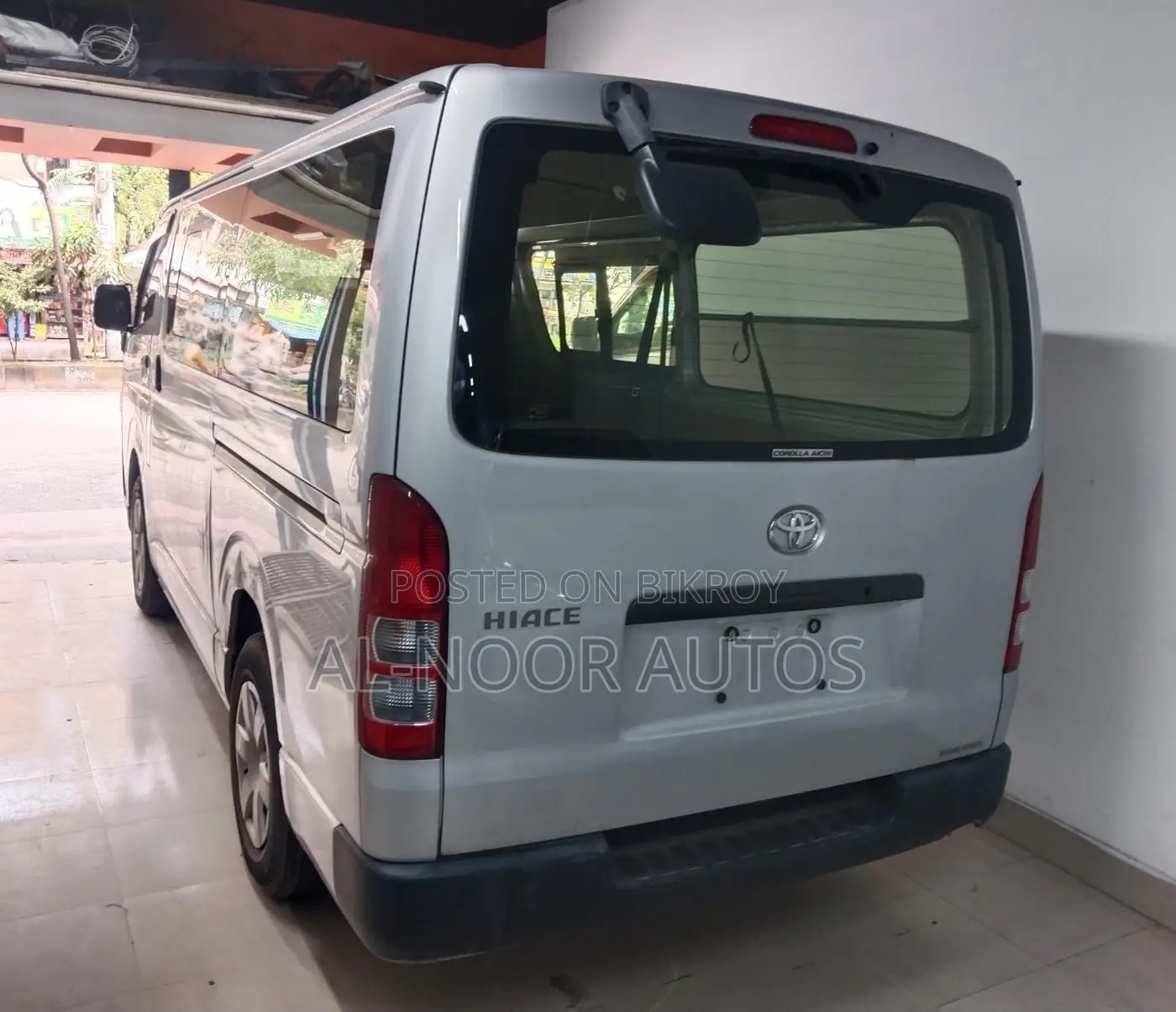 Toyota HiAce 2021 Silver