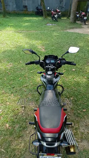 বাজাজ ডিসকভার ১২৫ ২০২০ কালো