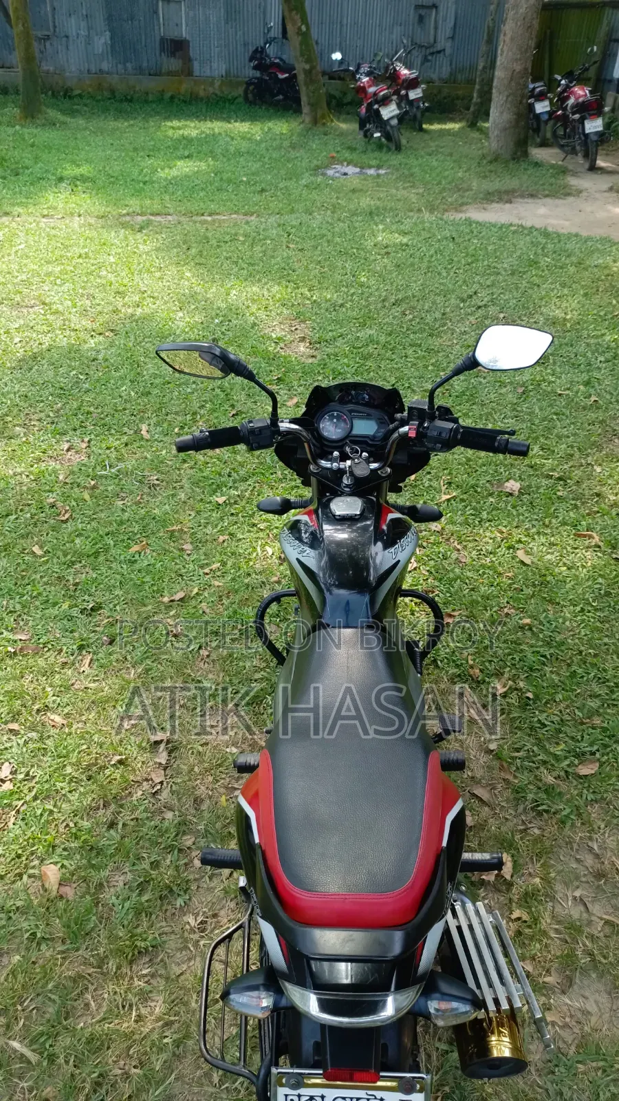 বাজাজ ডিসকভার ১২৫ ২০২০ কালো