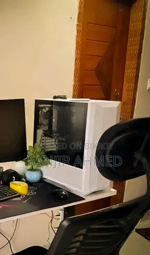 Desktop Computer 32GB Intel Core 7 SSD 1T