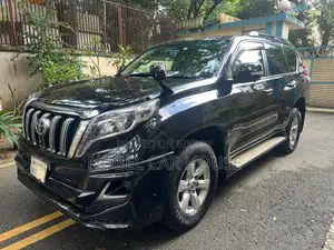 টয়োটা ল্যান্ড ক্রুজার প্রাডো ২০১৪ কালো