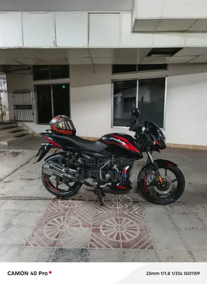 Bajaj Pulsar 150 2023 Black
