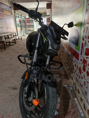 Hero Hunk 150R Xtec 2025 Black