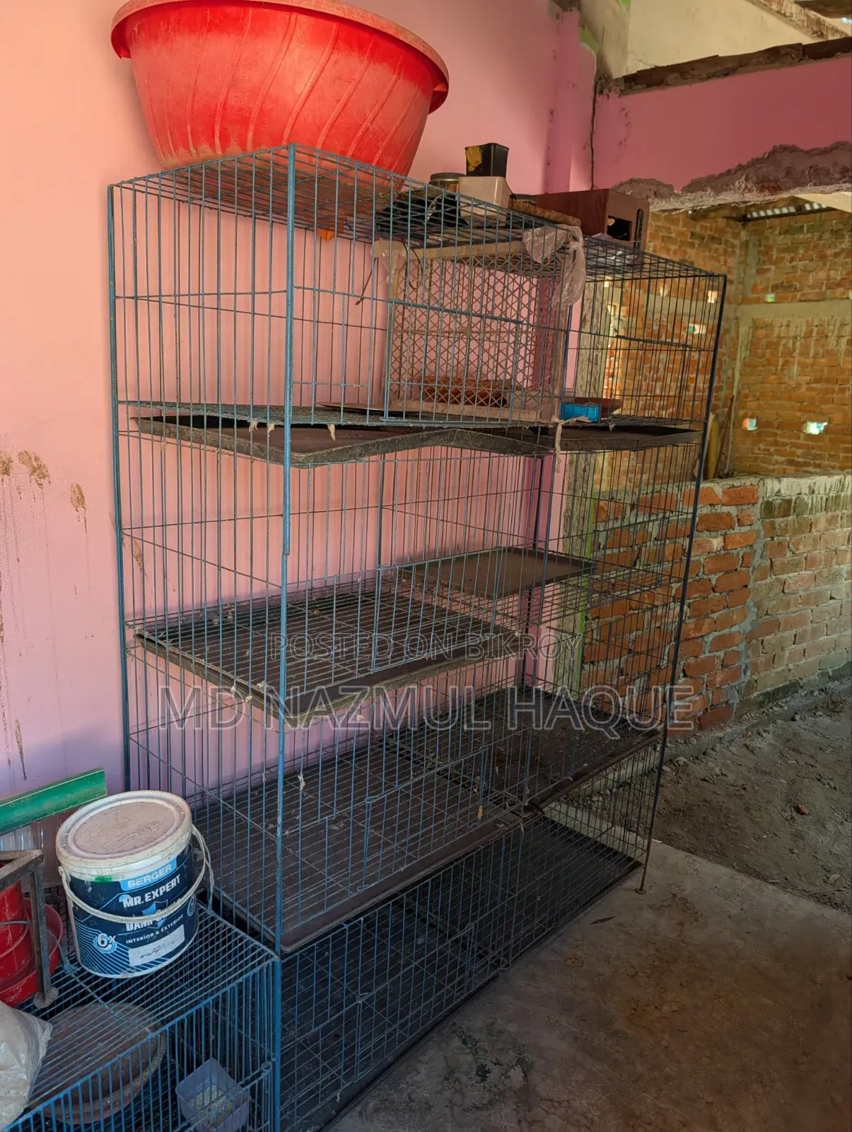 Large 8-Compartment Cage