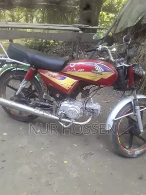 Honda 2000 Red