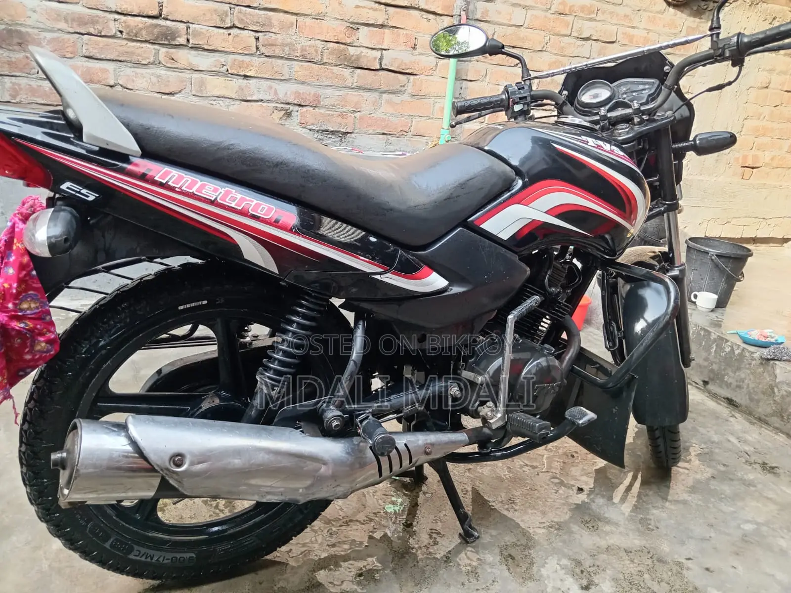 টিভিএস মেট্রো ২০১৮ কালো