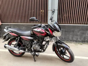 বাজাজ ডিসকভার ১২৫ ২০১৩ কালো