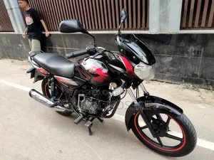 বাজাজ ডিসকভার ১২৫ ২০১৩ কালো